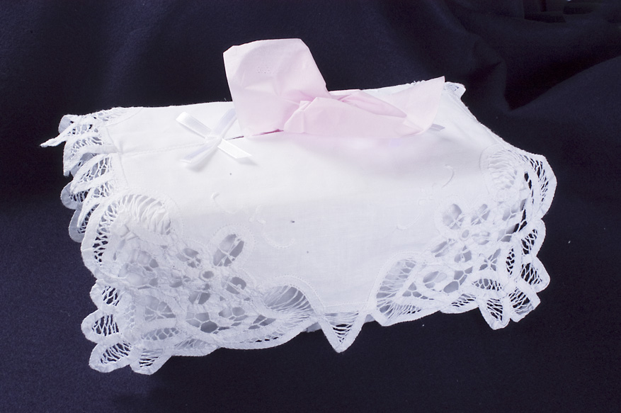 battenburg lace tissue box cover