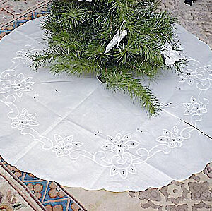 Tree Skirt. Imperial Embroidered Design.